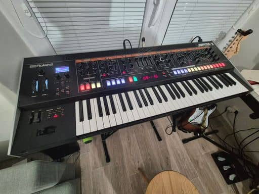 Roland Jupiter X - (Jupiter-8, Juno-106, SH-101, JD800, ...)